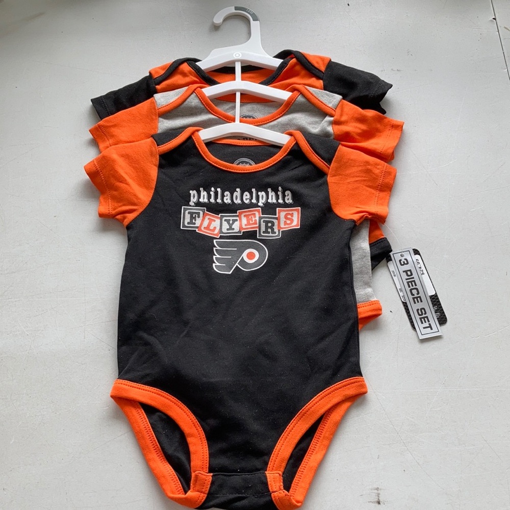 NWT NHL Philadelphia Flyers 3pc Creeper Set Size 18Months